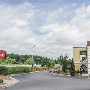 Econo Lodge Research Triangle Park